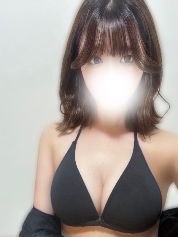 若槻　なゆ