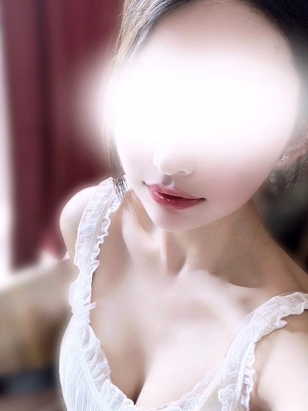 真中さとみ