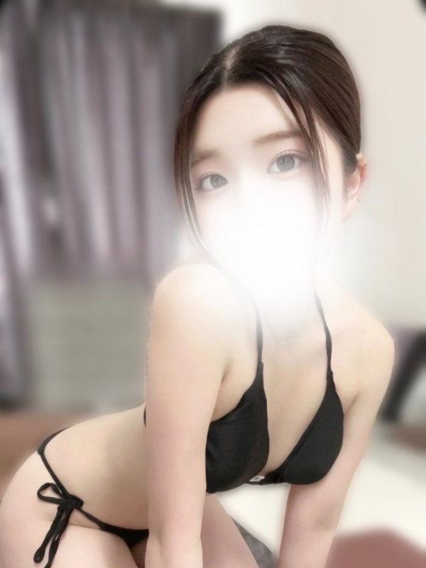 黒坂ひな